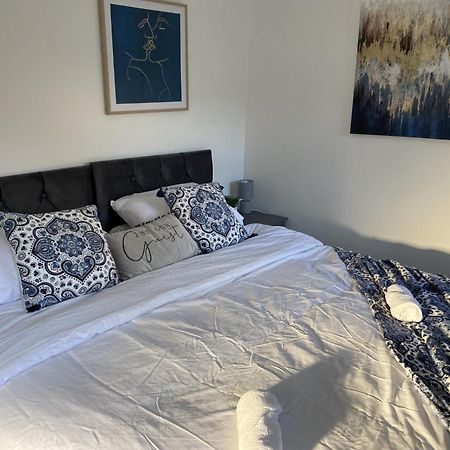 Charming 3 Bedroom Flint Cottage 莱肯希思 外观 照片