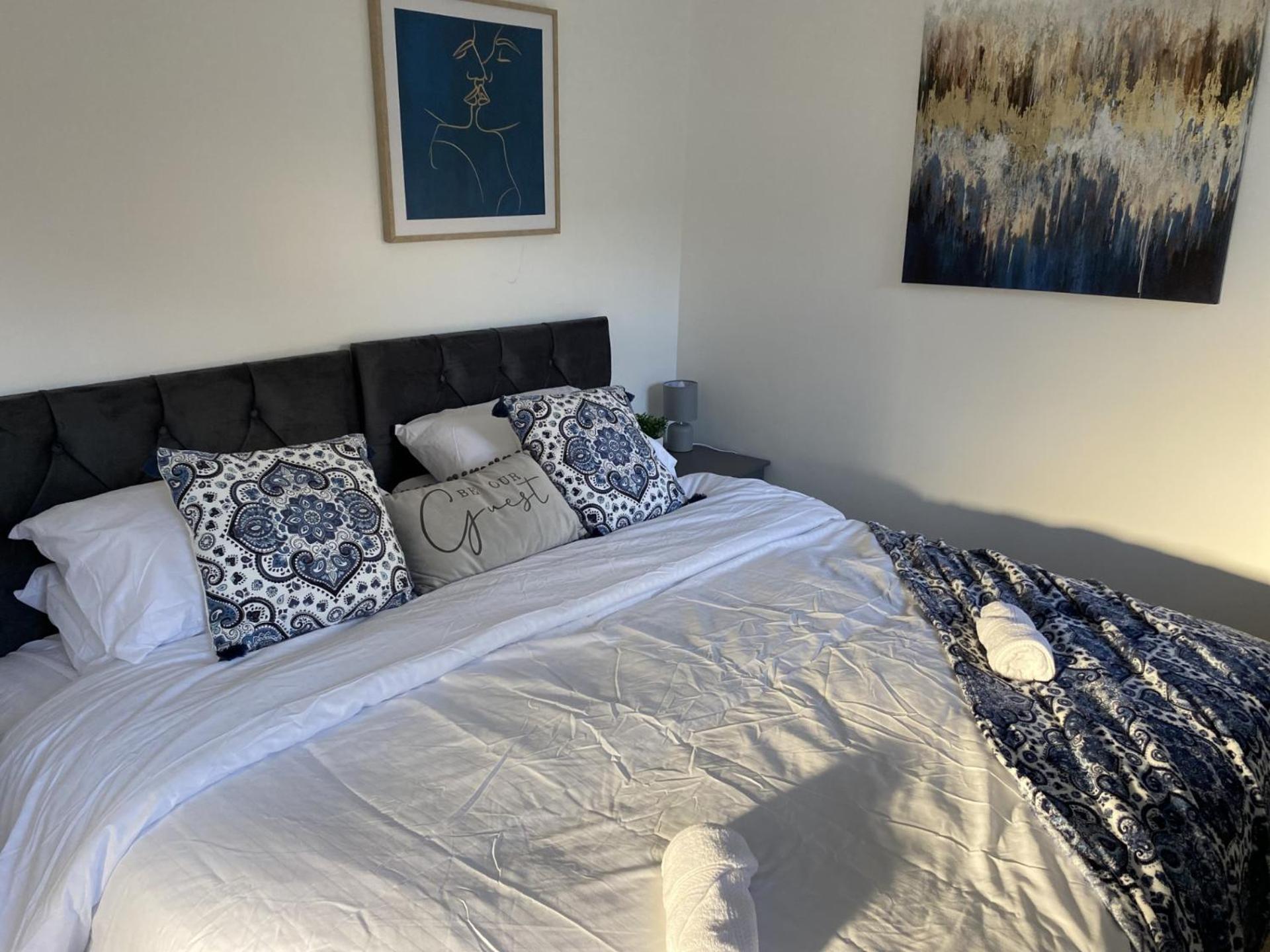 Charming 3 Bedroom Flint Cottage 莱肯希思 外观 照片