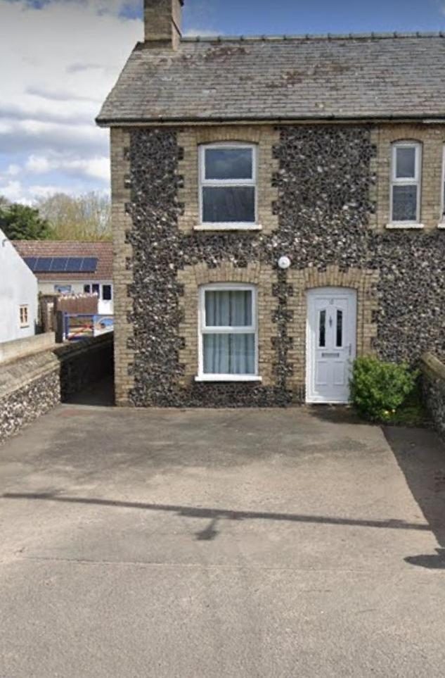 Charming 3 Bedroom Flint Cottage 莱肯希思 外观 照片